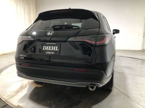 Used 2025 Honda HR-V Sport image 7