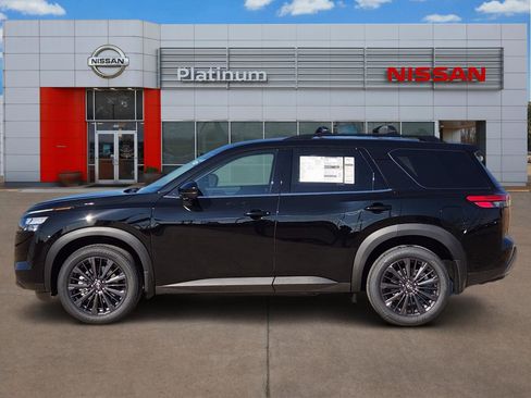 New 2026 Nissan Pathfinder SL image 3