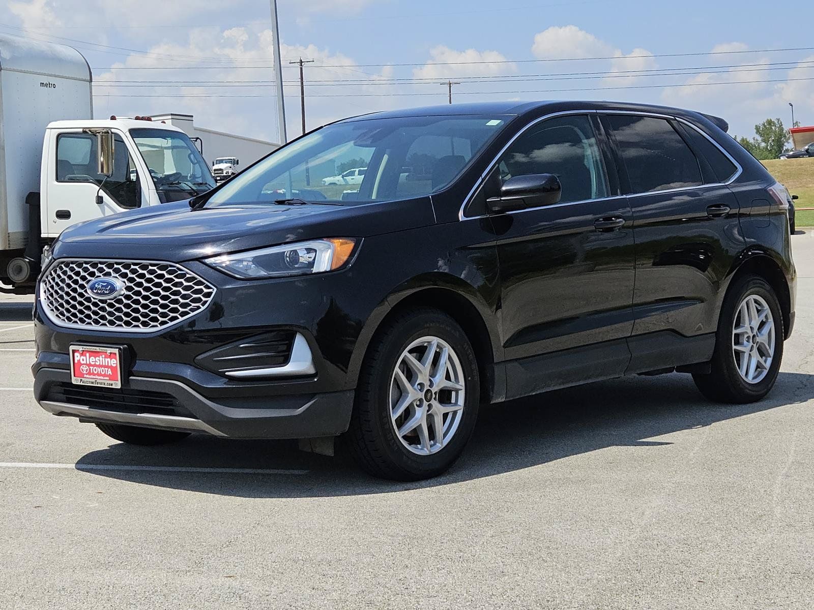 Used 2024 Ford Edge SEL AWD/4WD image 3