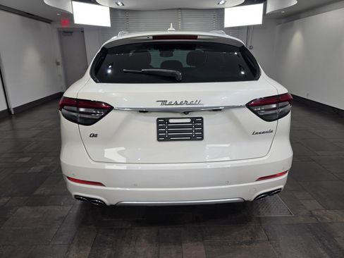Used 2021 Maserati Levante GranLusso AWD/4WD image 5