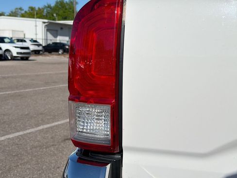 Used 2017 Toyota Tacoma SR5 w/ Tow Package image 10