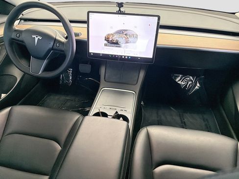 Used 2023 Tesla Model 3 Standard Range image 12