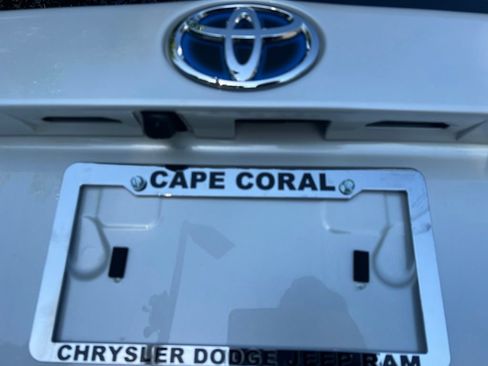 Used 2021 Toyota Prius L Eco FWD image 23
