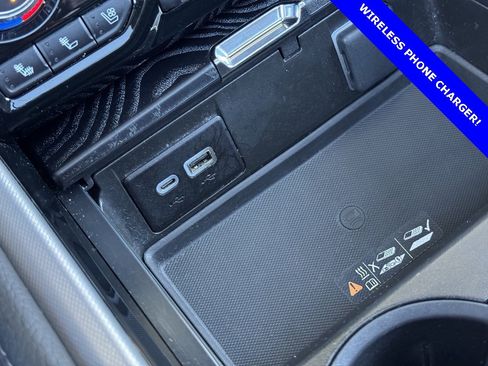 Used 2024 GMC Yukon XL Denali image 6