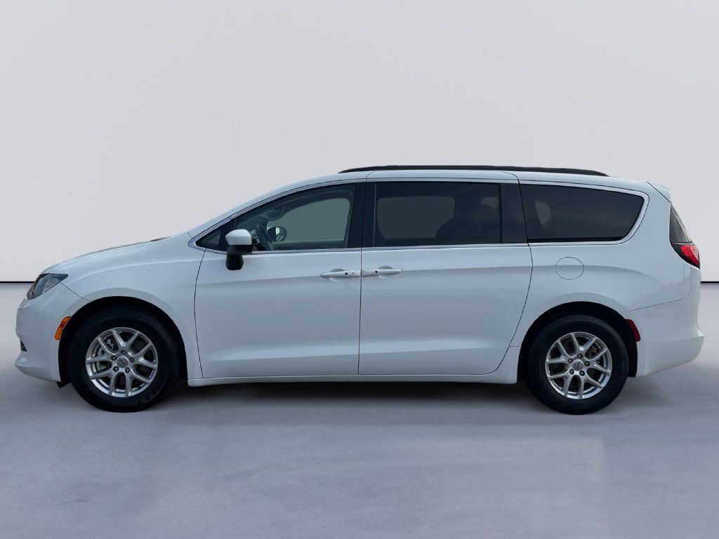 Used 2021 Chrysler Voyager Lxi FWD image 6