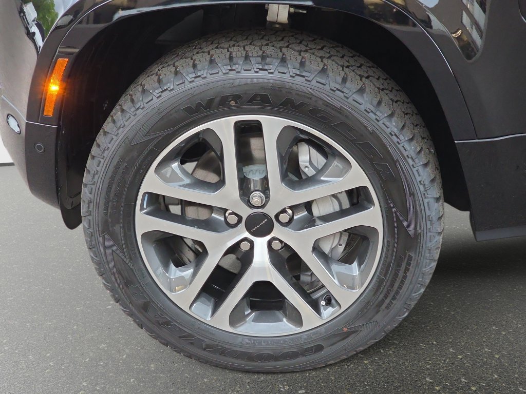 New 2026 Land Rover Defender 110 X-Dynamic SE AWD/4WD image 22