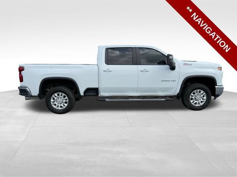 Used 2025 Chevrolet Silverado 2500 LT AWD/4WD image 9