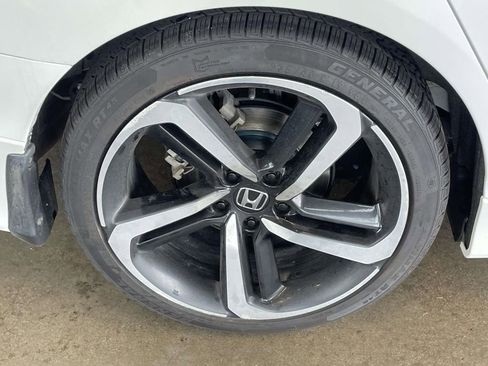 Used 2022 Honda Accord Sport image 9