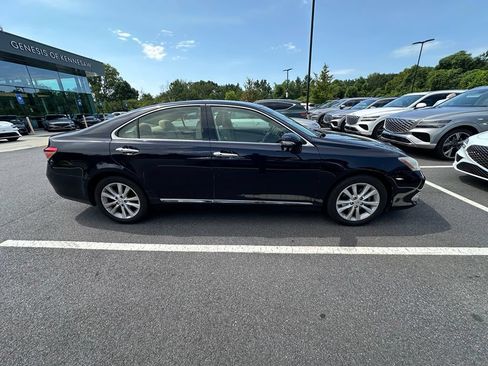 Used 2010 Lexus ES 350 w/ Preferred Accessory Package FWD image 4