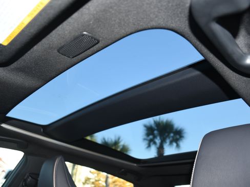 Used 2025 Toyota Crown Limited image 7