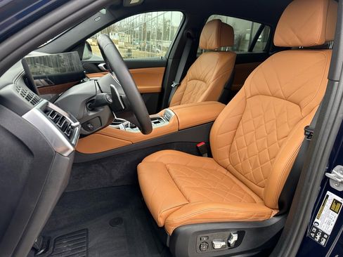 Used 2025 BMW X6 M60i image 18