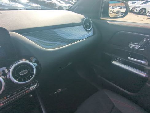 Used 2026 Mercedes-Benz GLA 250 image 4