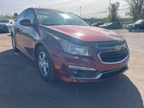 Used 2015 Chevrolet Cruze LT image 9