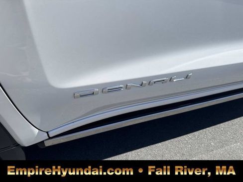 Used 2022 GMC Sierra 1500 Denali Ultimate AWD/4WD image 11