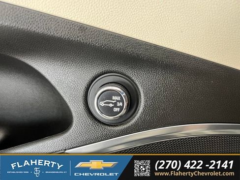 Used 2023 Buick Enclave Essence w/ Experience Buick Package FWD image 22