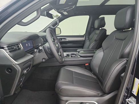 New 2025 Jeep Wagoneer Series II image 19