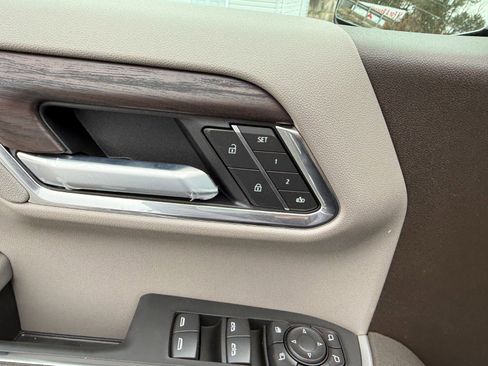 New 2026 GMC Sierra 1500 SLT w/ SLT Premium Package image 25