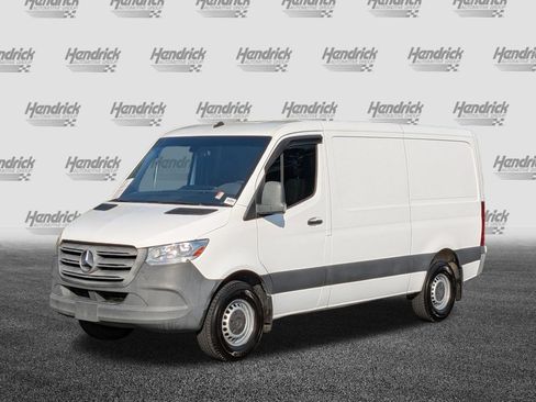 Used 2022 Mercedes-Benz Sprinter 2500 image 5