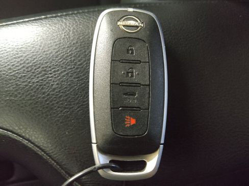Used 2024 Nissan Versa SV FWD image 32