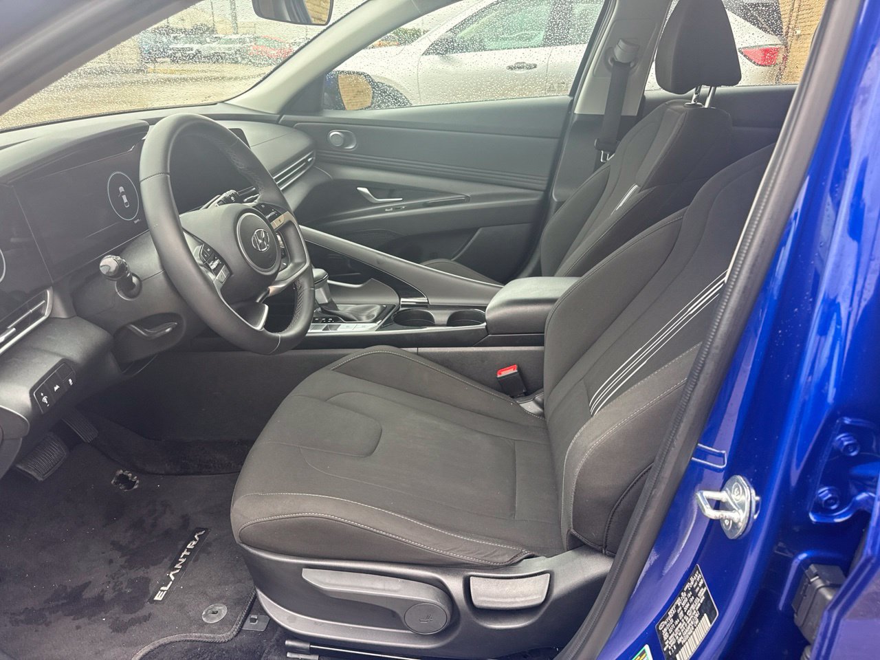 Used 2023 Hyundai Elantra SEL w/ Convenience Package FWD image 7