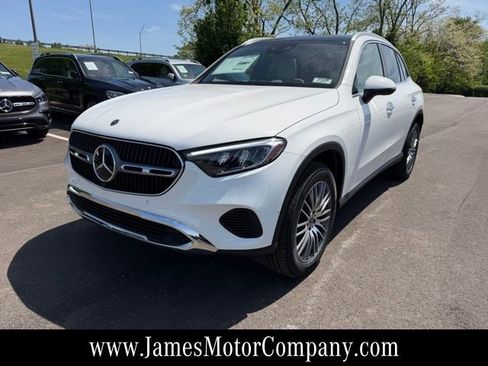 New 2026 Mercedes-Benz GLC 300 4MATIC image 2