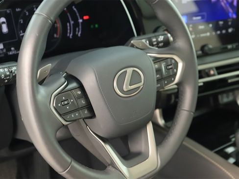 Used 2024 Lexus RX 350 FWD image 16