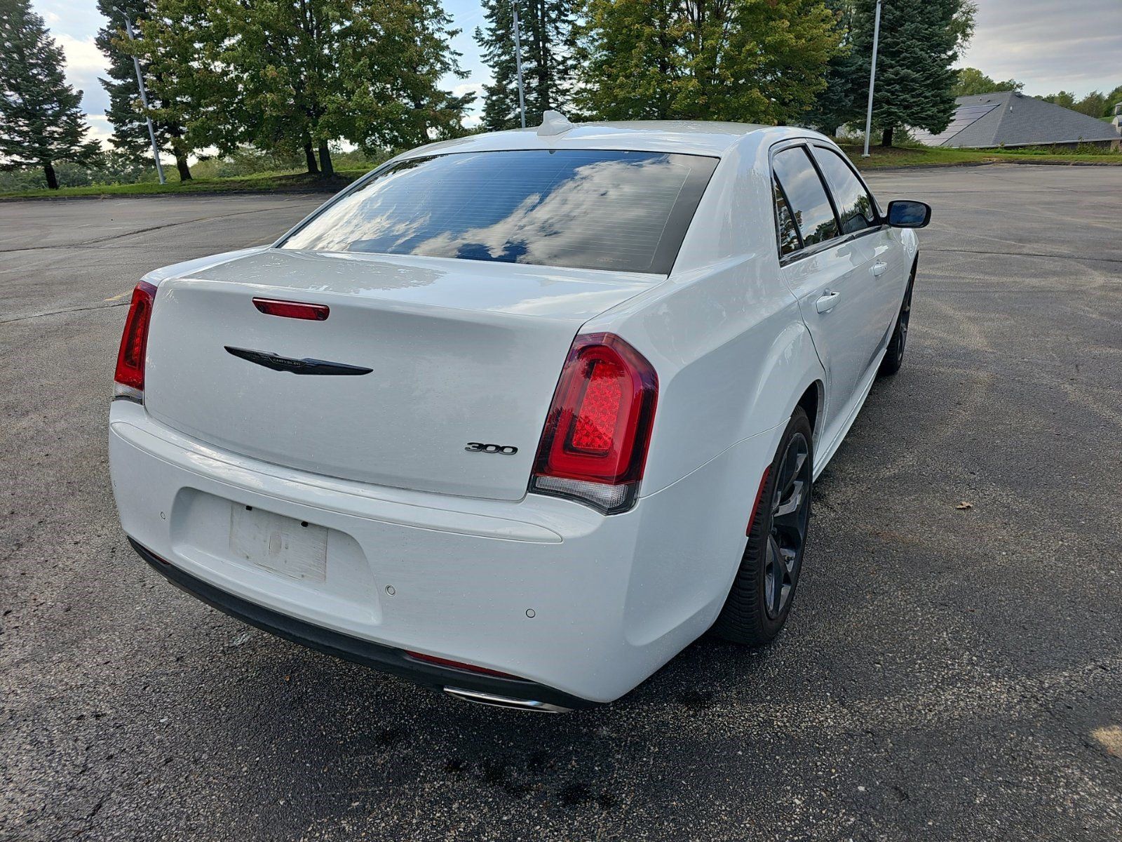 Used 2023 Chrysler 300 Touring L w/ Safetytec Plus Group RWD image 6