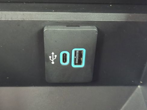 Certified 2024 Ford F250 Lariat w/ Lariat Ultimate Package AWD/4WD image 21