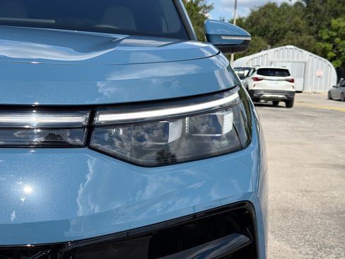 New 2026 Volkswagen Tiguan SEL R-Line AWD/4WD image 9