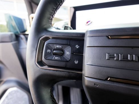 Used 2025 GMC Hummer EV 3X AWD/4WD image 28