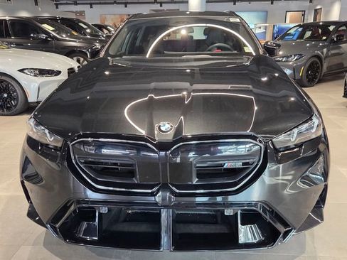 Used 2026 BMW M5 Touring AWD/4WD image 2