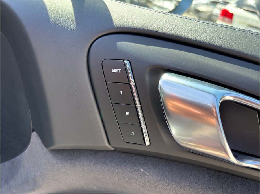 Used 2016 Porsche Cayenne GTS AWD/4WD image 41