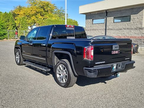 Used 2016 GMC Sierra 1500 Denali w/ Enhanced Driver Alert Package AWD/4WD image 5