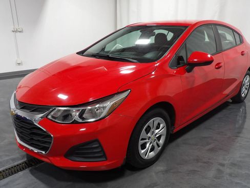 Used 2019 Chevrolet Cruze LS FWD image 3