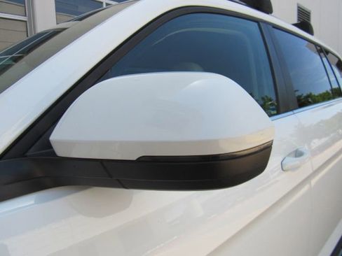 Used 2022 Volkswagen Atlas SE w/ Panoramic Sunroof Package image 15