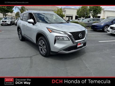 Used 2021 Nissan Rogue SV w/ Premium Package AWD/4WD image 3