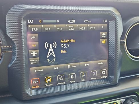 Used 2021 Jeep Wrangler Unlimited Sahara AWD/4WD image 22
