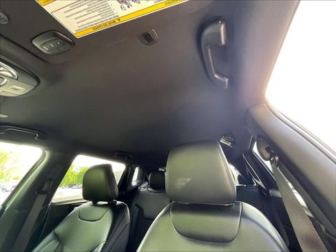 Used 2022 Jeep Compass Latitude w/ Convenience Group AWD/4WD image 7