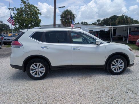 Used 2016 Nissan Rogue SV w/ SV Premium Package FWD image 8