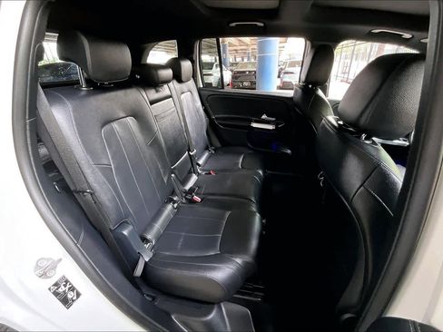 Used 2022 Mercedes-Benz GLB 250 image 20