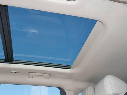 Used 2024 Lincoln Nautilus Reserve w/ Equipment Group 203A image 24