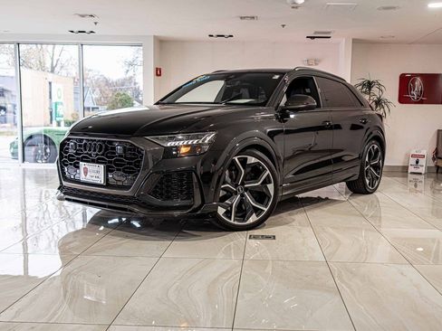 Used 2022 Audi RS Q8 w/ Carbon Optic Package AWD/4WD image 1