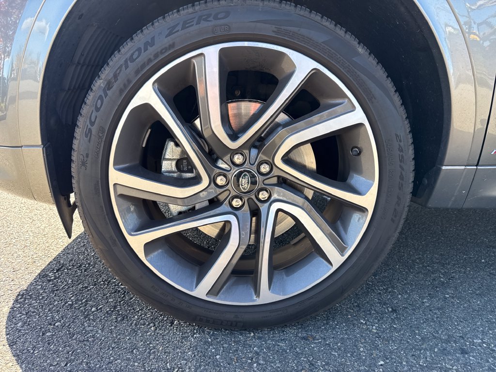 Used 2020 Land Rover Discovery Sport HSE R-Dynamic AWD/4WD image 30