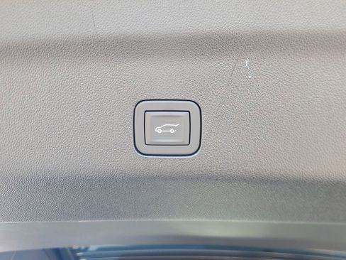 New 2026 Chevrolet Suburban LT w/ Comfort Package image 8