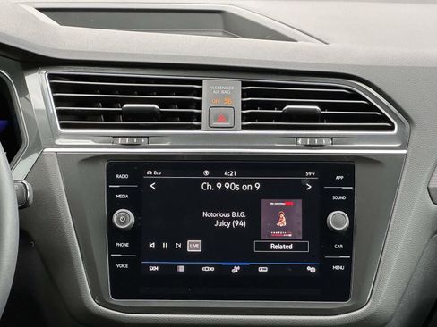 Used 2023 Volkswagen Tiguan SE image 17