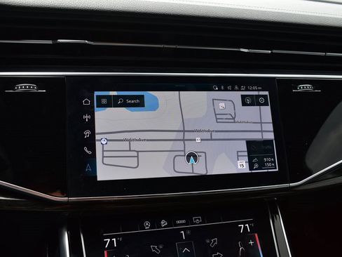 Used 2025 Audi Q7 3.0T Premium Plus image 46