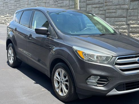 Used 2017 Ford Escape SE AWD/4WD image 41
