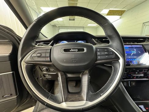 Used 2021 Jeep Grand Cherokee L Limited AWD/4WD image 45