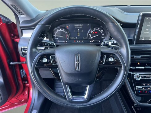 Used 2022 Lincoln Corsair AWD w/ Premium Package image 12