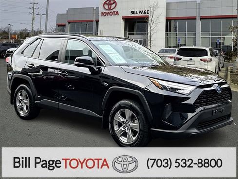 Certified 2022 Toyota RAV4 XLE w/ Convenience Package image 1